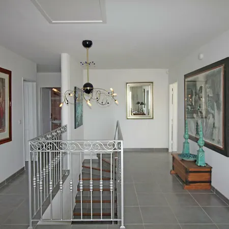 Luxury In With Private Swimming Pool Villa